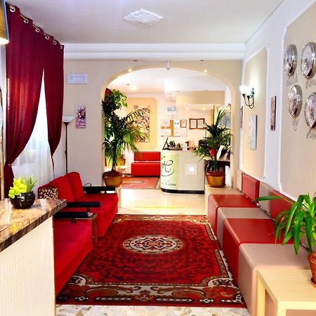Hotel Cirene Римини Экстерьер фото