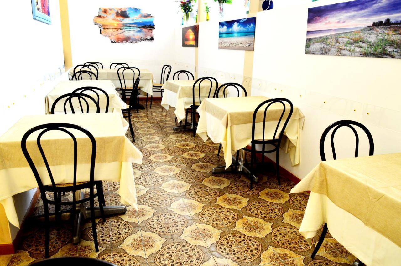 Hotel Cirene Римини Экстерьер фото